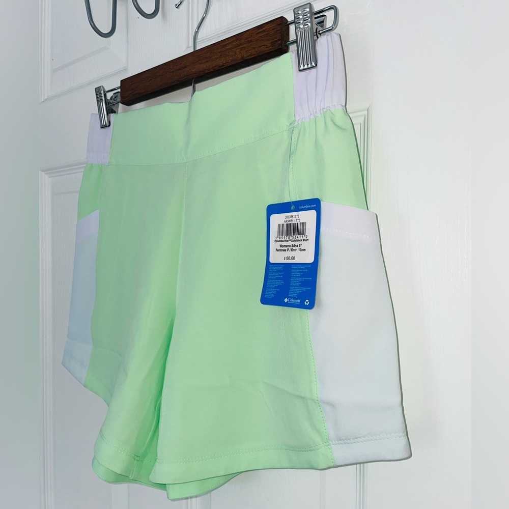 Columbia Women’s Active Shorts (S) - Picture 3 of 8